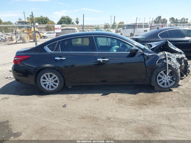 Nissan Altima 2.5 S 2018 1N4AL3AP7JC185582 Image 14