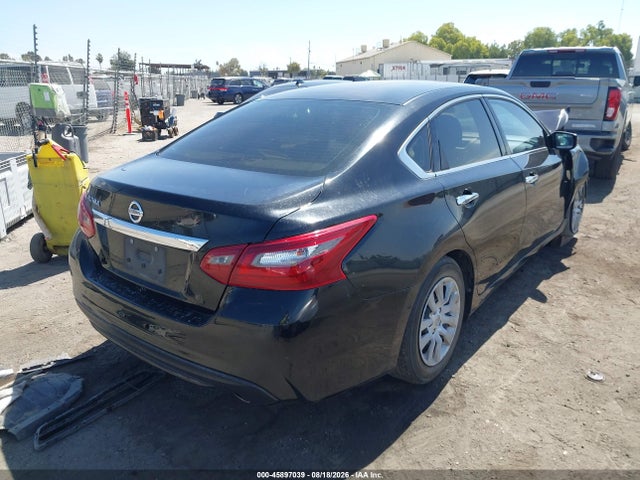 1N4AL3AP7JC185582 Nissan Altima 2.5 S