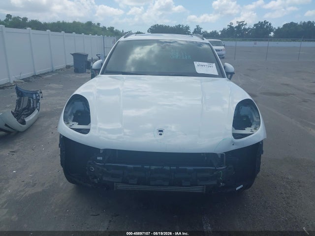 Porsche Macan T 2023 WP1AA2A52PLB16508 Image 13