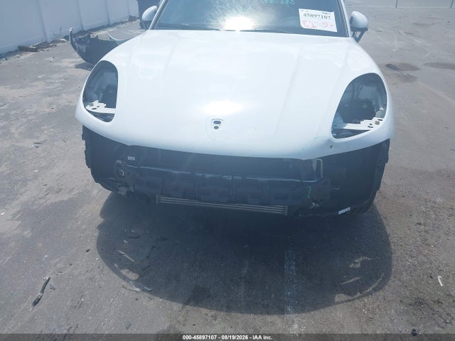 Porsche Macan T 2023 WP1AA2A52PLB16508 Image 6