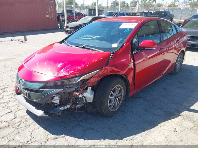Toyota Prius Prime Premium 2017 JTDKARFP9H3059590 Image 2