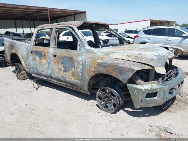 45897140 :رقم المزاد ، 3C6UR5DJ4JG109184 vin ، 2018 Ram 2500 مزاد بيع