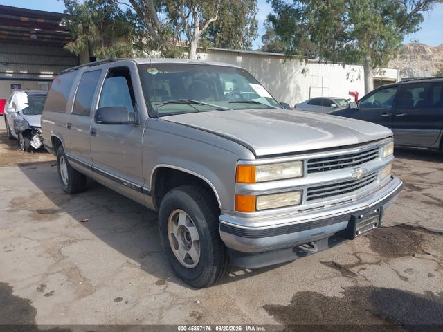 Aukcja sprzedaży 1998 Chevrolet Suburban 1500, vin: 1GNFK16R9WJ332061, numer aukcji: 45897176