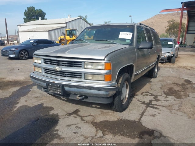 Aukcja sprzedaży 1998 Chevrolet Suburban 1500, vin: 1GNFK16R9WJ332061, numer aukcji: 45897176