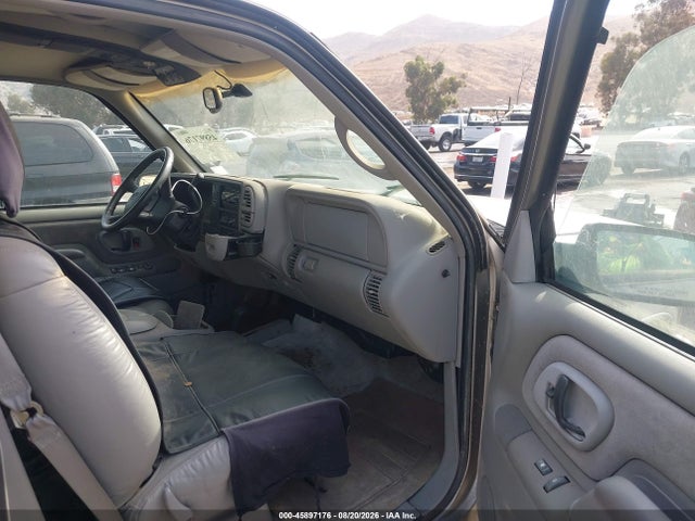 Aukcja sprzedaży 1998 Chevrolet Suburban 1500, vin: 1GNFK16R9WJ332061, numer aukcji: 45897176