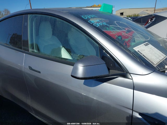 Auction sale of the 2026 Tesla Model Y All-wheel Drive/long Range Launch Series/premium All-wheel Drive, vin: 7SAYGDEE7TF365472, lot number: 45897298