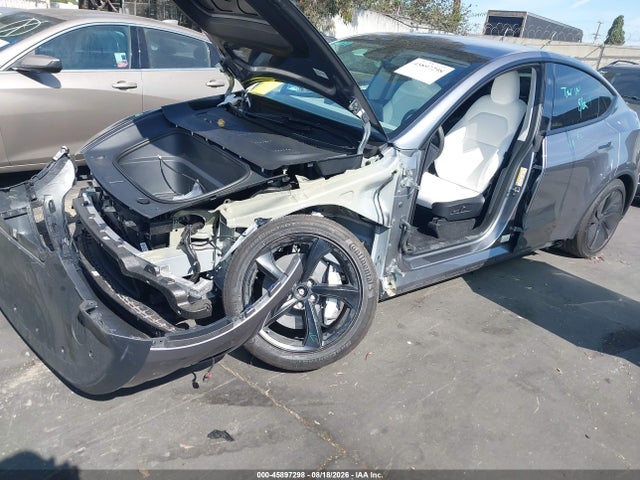 Auction sale of the 2026 Tesla Model Y All-wheel Drive/long Range Launch Series/premium All-wheel Drive, vin: 7SAYGDEE7TF365472, lot number: 45897298