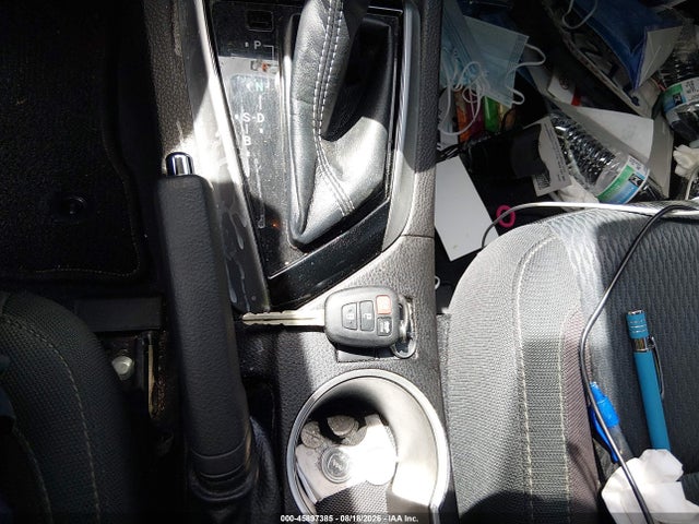 5YFBURHE4JP811597 Toyota COROLLA LE