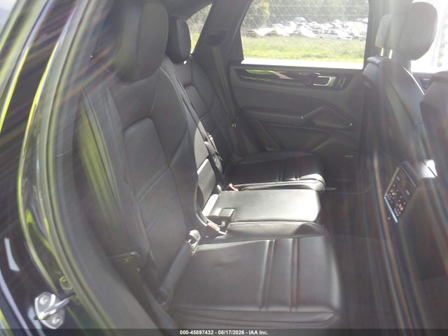 45897432 :رقم المزاد ، WP1AB2AY7KDA63900 vin ، 2019 Porsche Cayenne S مزاد بيع