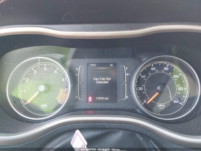 Продажа на аукционе авто 2015 Jeep Cherokee Latitude Altitude, vin: 1C4PJMCS0FW719870, номер лота: 45897528