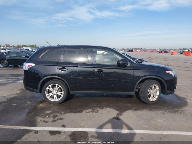 2015 Mitsubishi Outlander Se მანქანა იყიდება აუქციონზე, vin: JA4AD3A35FZ000495, აუქციონის ნომერი: 45897542