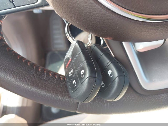 ZACCJABT7FPB87084 Jeep Renegade Latitude