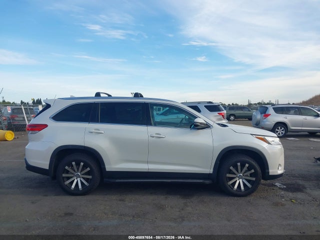 Toyota Highlander Xle 2019 5TDJZRFH7KS608657 Image 13