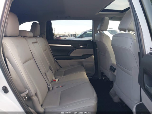 Toyota Highlander Xle 2019 5TDJZRFH7KS608657 Image 8