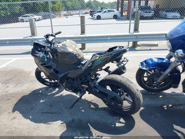 2018 Kawasaki Ex400 მანქანა იყიდება აუქციონზე, vin: JKAEXKG16JDA10762, აუქციონის ნომერი: 45897756