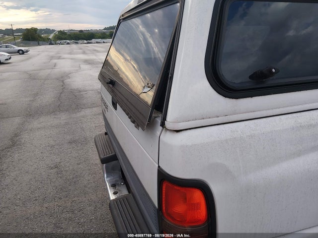 45897769 :رقم المزاد ، 3B7HC13Y1WG177288 vin ، 1998 Dodge Ram 1500 St مزاد بيع