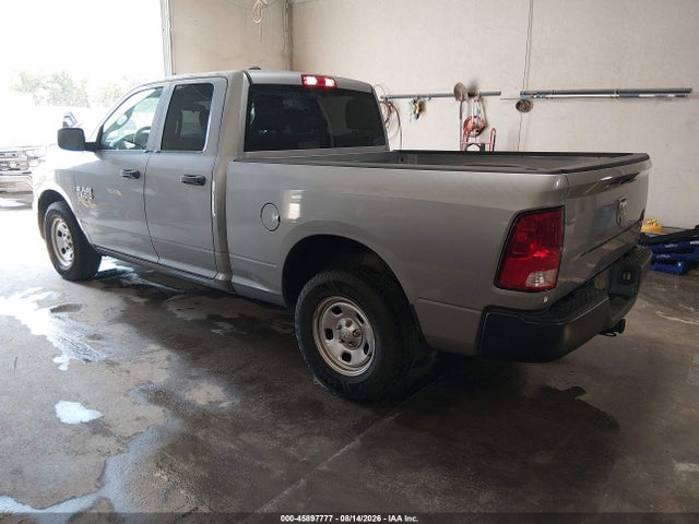1C6RR6FG7KS643738 RAM 1500 Classic Tradesman 4x2 6&#039;4 Box