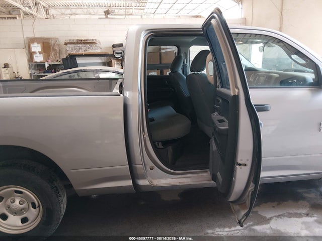 Продаж на аукціоні авто 2019 Ram 1500 Classic Tradesman  4x2 6'4 Box, vin: 1C6RR6FG7KS643738, номер лоту: 45897777