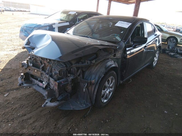 Mazda Mazda3 Sport 2018 3MZBN1U72JM167446 Image 2