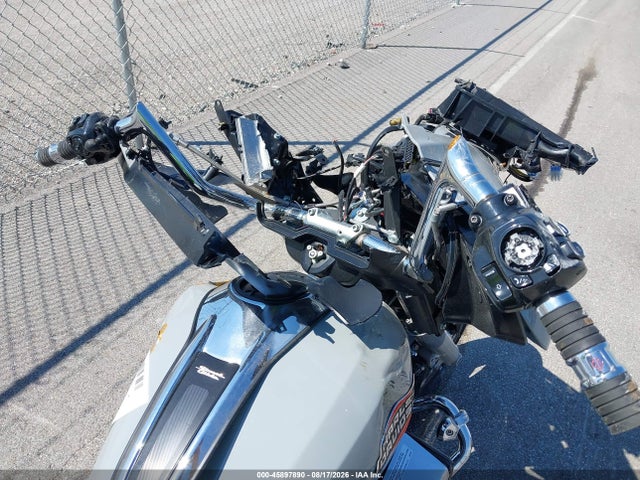 45897890 :رقم المزاد ، 1HD1KB713RB640101 vin ، 2024 Harley-davidson Flhx مزاد بيع