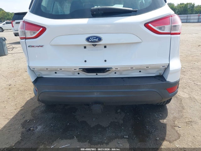 45897902 :رقم المزاد ، 1FMCU0F77EUE57101 vin ، 2014 Ford Escape S مزاد بيع