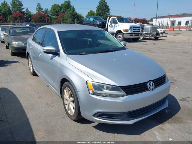 2014 Volkswagen Jetta 1.8t Se მანქანა იყიდება აუქციონზე, vin: 3VWD17AJXEM243735, აუქციონის ნომერი: 45897927