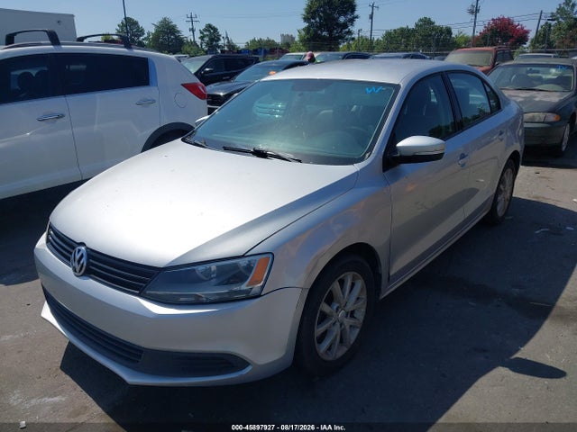 2014 Volkswagen Jetta 1.8t Se მანქანა იყიდება აუქციონზე, vin: 3VWD17AJXEM243735, აუქციონის ნომერი: 45897927