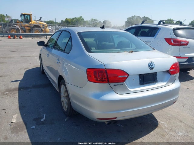 2014 Volkswagen Jetta 1.8t Se მანქანა იყიდება აუქციონზე, vin: 3VWD17AJXEM243735, აუქციონის ნომერი: 45897927