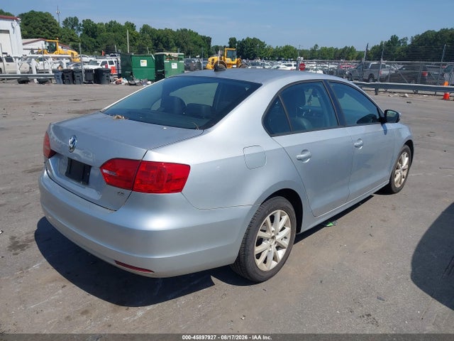 2014 Volkswagen Jetta 1.8t Se მანქანა იყიდება აუქციონზე, vin: 3VWD17AJXEM243735, აუქციონის ნომერი: 45897927