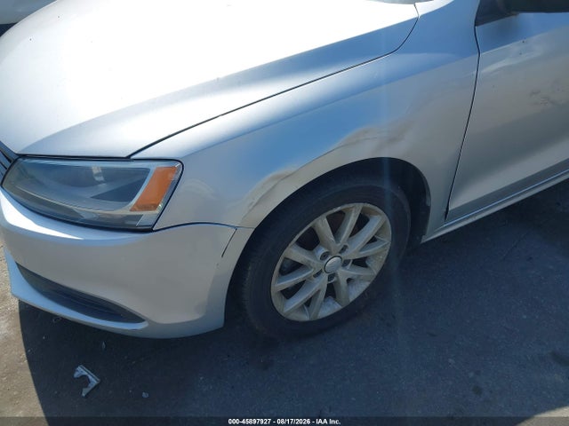 2014 Volkswagen Jetta 1.8t Se მანქანა იყიდება აუქციონზე, vin: 3VWD17AJXEM243735, აუქციონის ნომერი: 45897927