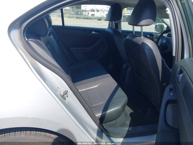 2014 Volkswagen Jetta 1.8t Se მანქანა იყიდება აუქციონზე, vin: 3VWD17AJXEM243735, აუქციონის ნომერი: 45897927