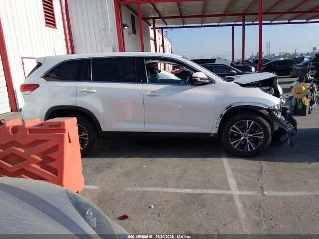 Toyota Highlander Le 2019 5TDZARFH7KS050447 Image 13