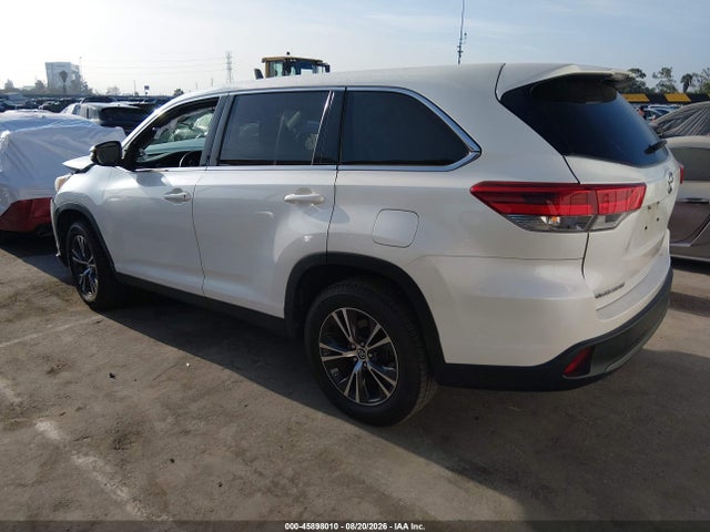 Toyota Highlander Le 2019 5TDZARFH7KS050447 Image 3