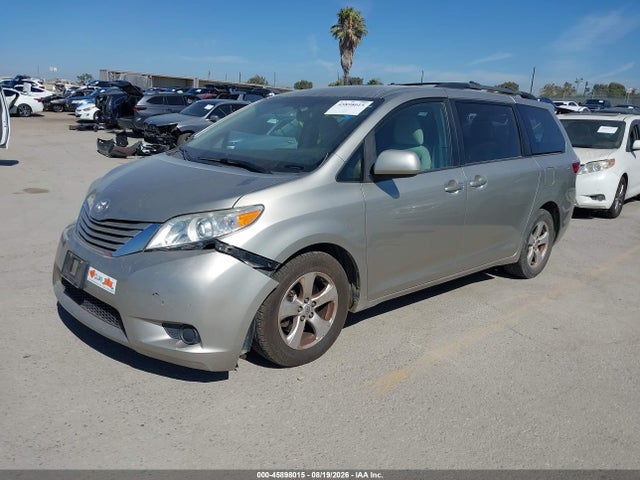 5TDKZ3DCXHS778111 Toyota Sienna Le 8 Passenger