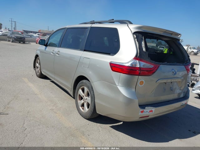 5TDKZ3DCXHS778111 Toyota Sienna Le 8 Passenger