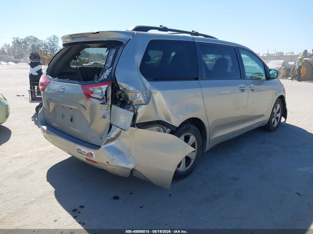 5TDKZ3DCXHS778111 Toyota Sienna Le 8 Passenger