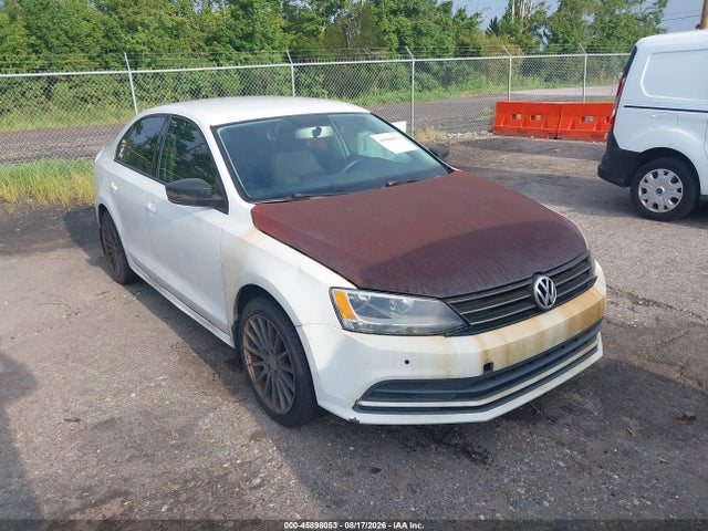45898053 :رقم المزاد ، 3VWD07AJ8FM263163 vin ، 2015 Volkswagen Jetta 1.8t Se مزاد بيع