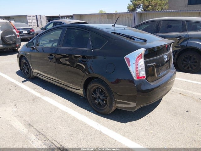 Toyota Prius Two 2015 JTDKN3DU2F0454414 Image 3