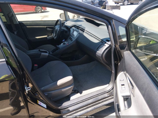 Toyota Prius Two 2015 JTDKN3DU2F0454414 Image 5