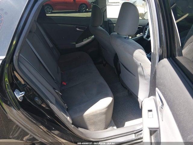 Toyota Prius Two 2015 JTDKN3DU2F0454414 Image 8