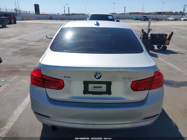 Продаж на аукціоні авто 2017 Bmw 320i Xdrive, vin: WBA8E5G50HNU41576, номер лоту: 45898165