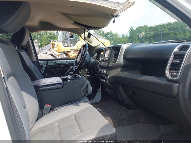 2020 Ram 1500 Big Horn  4x4 5'7 Box მანქანა იყიდება აუქციონზე, vin: 1C6RRFFG0LN286824, აუქციონის ნომერი: 45898346