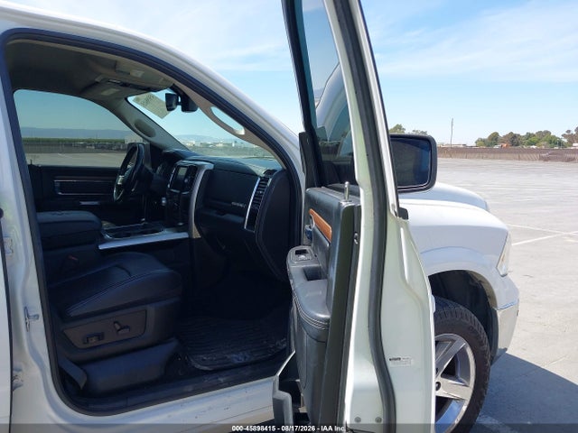 1C6RR7NM1HS876598 RAM 1500 Laramie 4x4 5&#039;7 Box