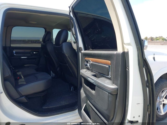 1C6RR7NM1HS876598 RAM 1500 Laramie 4x4 5&#039;7 Box