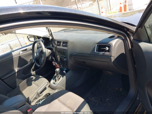 Продаж на аукціоні авто 2014 Volkswagen Jetta 2.0l S, vin: 3VW2K7AJ9EM391590, номер лоту: 45898452