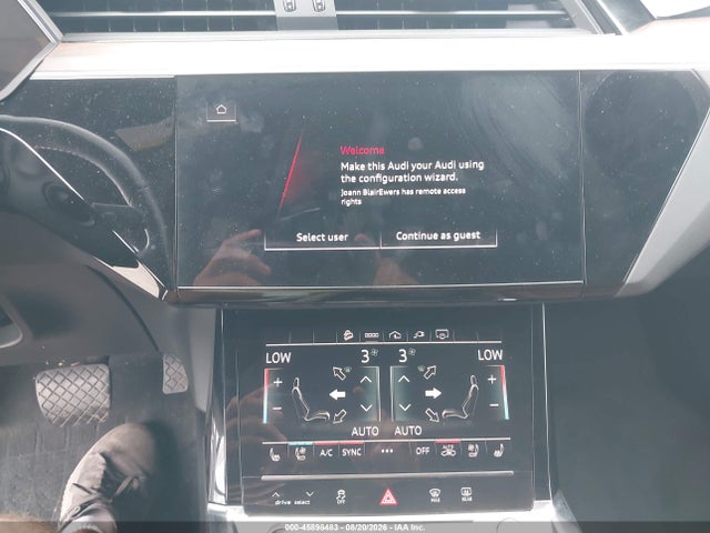 45898483 :رقم المزاد ، WA1LAAGE4NB026091 vin ، 2022 Audi E-tron Premium Plus Quattro مزاد بيع