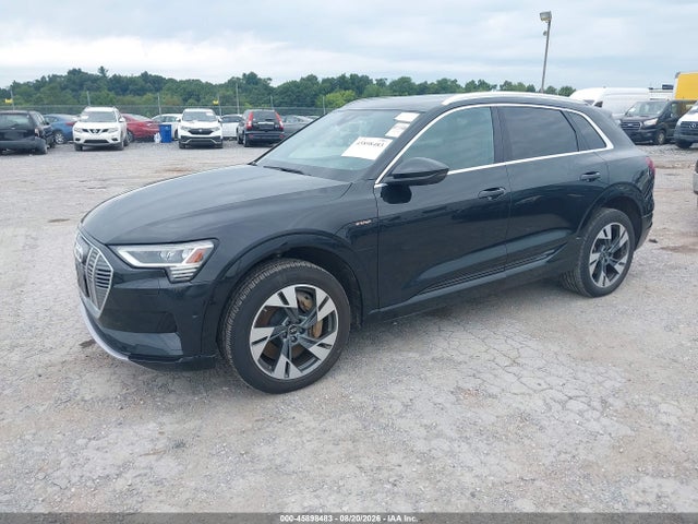 45898483 :رقم المزاد ، WA1LAAGE4NB026091 vin ، 2022 Audi E-tron Premium Plus Quattro مزاد بيع