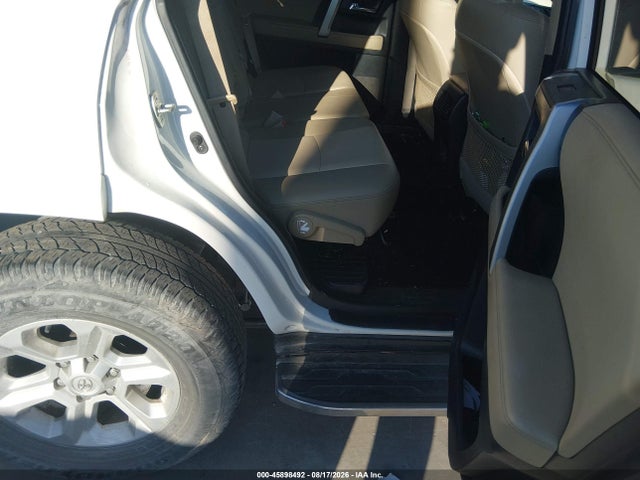 45898492 :رقم المزاد ، JTEFU5JR8N5270575 vin ، 2022 Toyota 4runner Sr5 Premium مزاد بيع