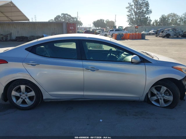 45898536 :رقم المزاد ، KMHDH4AE0DU731985 vin ، 2013 Hyundai Elantra Gls مزاد بيع
