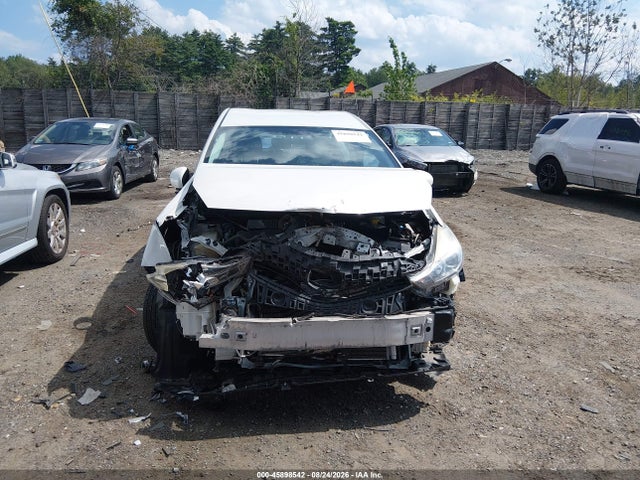 Toyota Prius V Three 2015 JTDZN3EU8FJ027617 Image 13